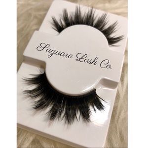 Synthetic false eyelashes